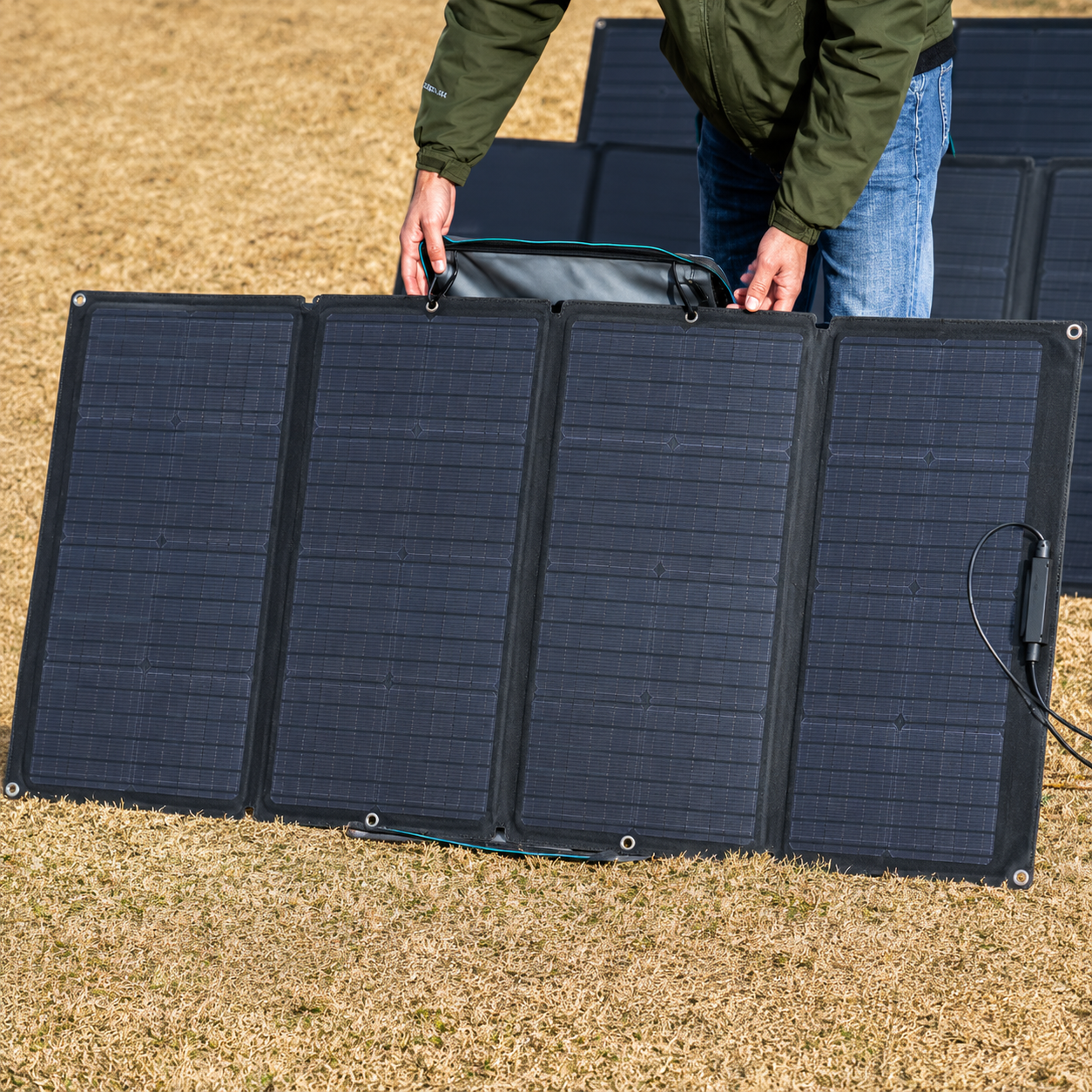 160-Watt Portable Solar Panel, Foldable Solar Charger Chainable for Power Station/Generator, Waterproof for Outdoors